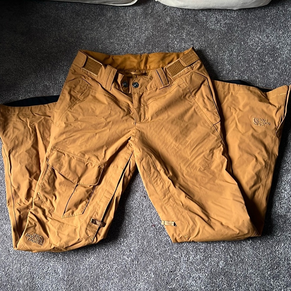 North Face hyvent ski pants NWOT small orange gold